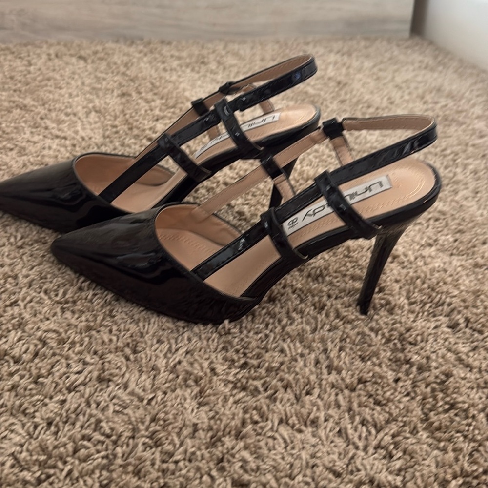 Patent Strappy Pointed Slingback Heels - Black